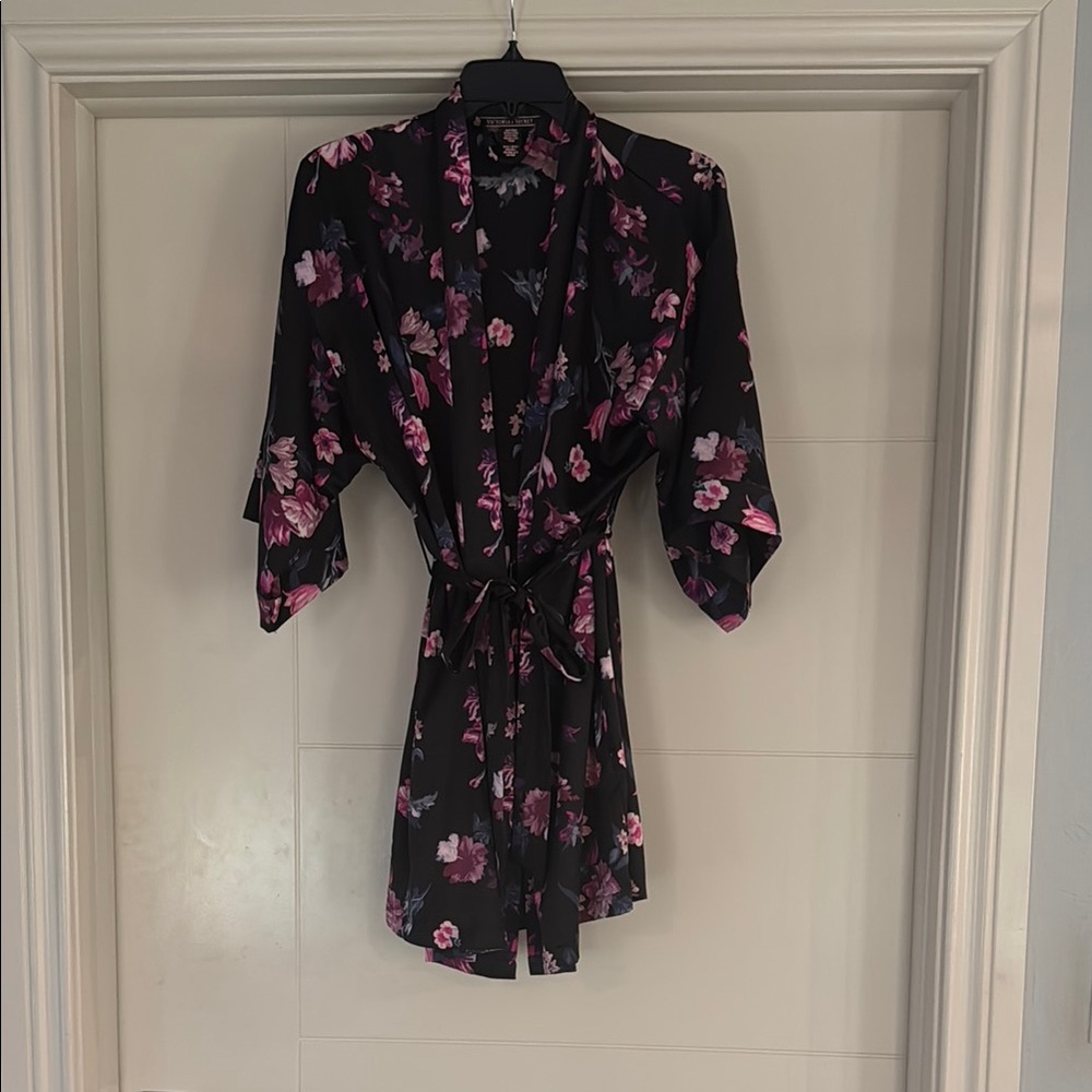 Victoria's Secret Black and Pink Floral Robe. Size XS